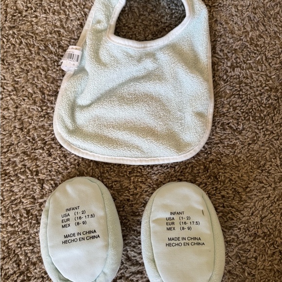 My First Valentine’s Day Blue Lion Booties And Bib Set Baby Infant Sz 1-2 - Picture 2 of 3